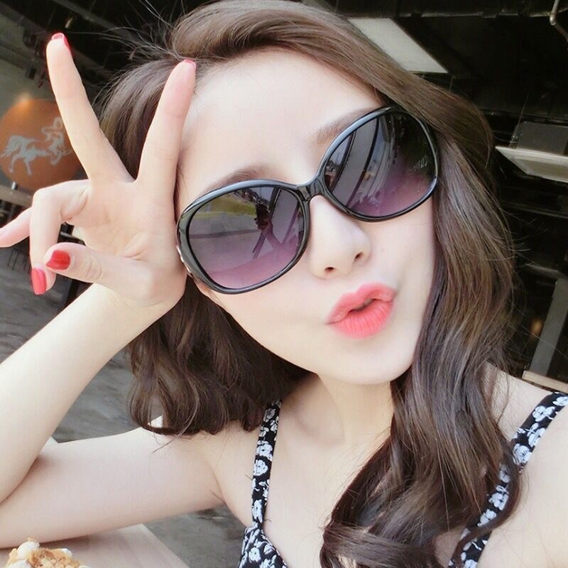 Kacamata Hitam Oval Fashion Ba - Street Fashion Photo ulasan dan harga